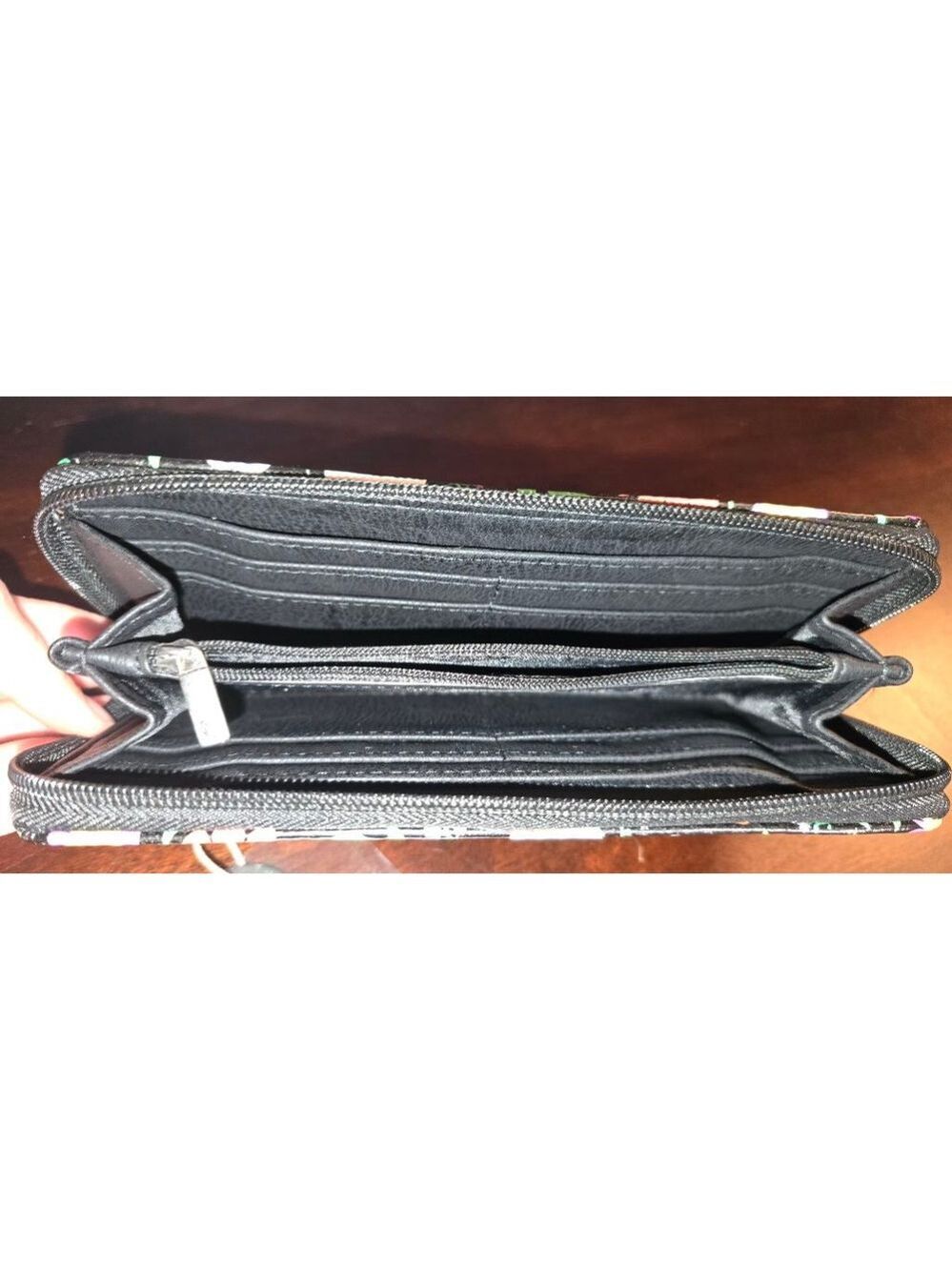 Rare Loungefly ❤️ Logo Skull Wallet - Picture 5 of 5